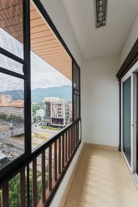 Deluxe Tek Büyük Yataklı Oda, 1 En Büyük (King) Boy Yatak, Balkon, Şehir Manzaralı