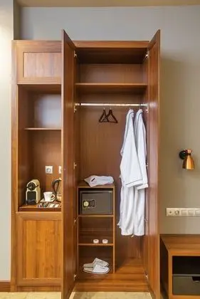Standard Tek Büyük veya İki Ayrı Yataklı Oda