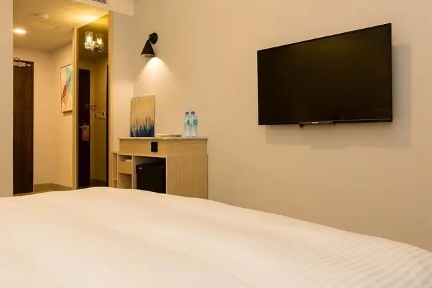 Business Tek Büyük Yataklı Oda, 1 Büyük (Queen) Boy Yatak, Balkon, Şehir Manzaralı