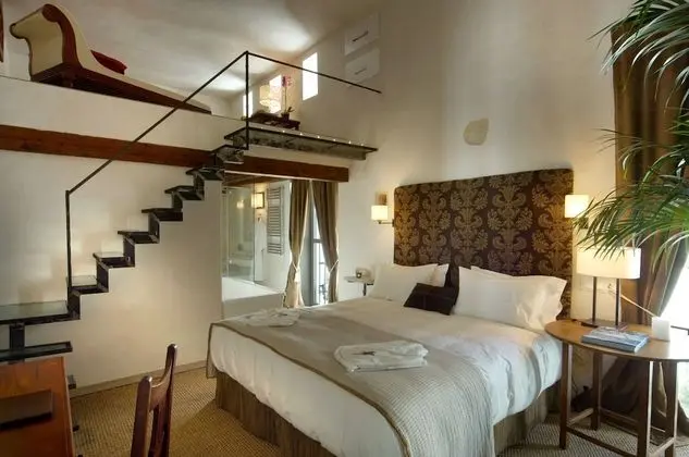 Deluxe Stüdyo Süit