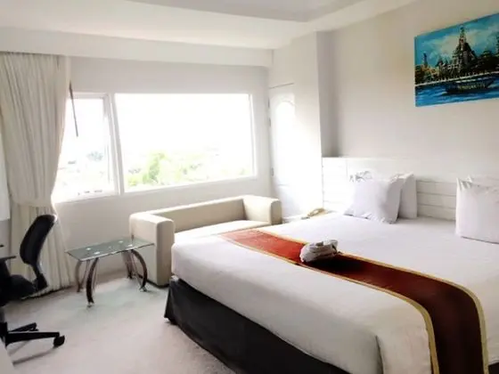 Deluxe Double or Twin Room