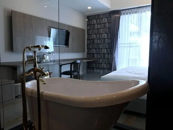 Executive Oda, Balkon