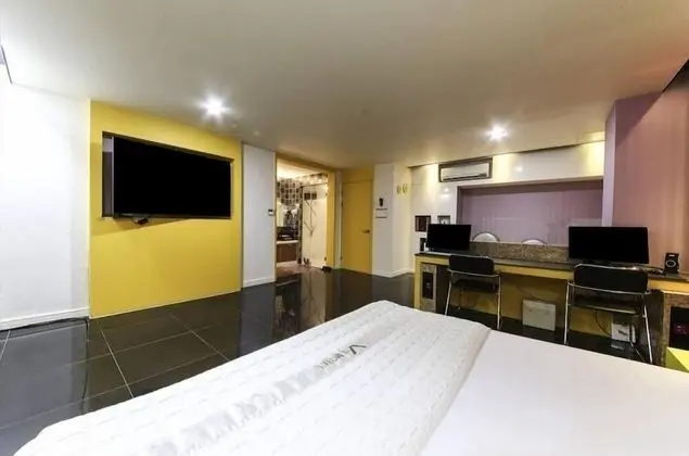 Luxury Tek Büyük Yataklı Oda