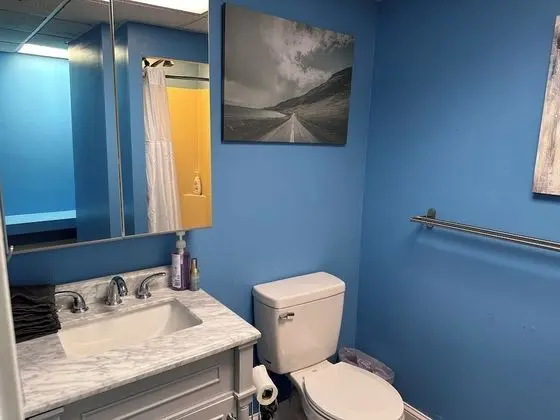 Signature Stüdyo, Özel Banyo, Havuz Manzaralı (Room 5 Queen Studio)