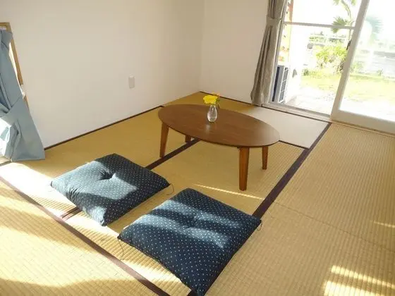 Ev (2 private apts)