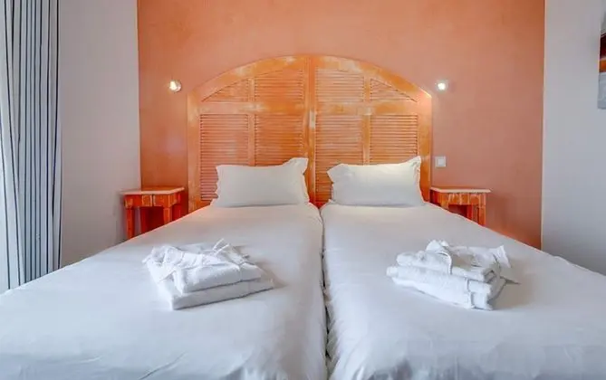 Standard Ev, 3 Yatak Odası, Kişiye Özel Havuzlu