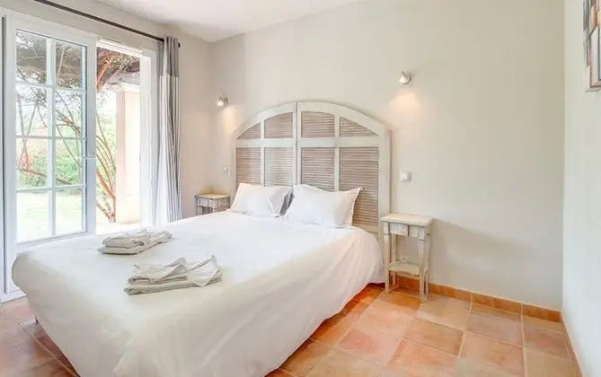 Standard Ev, 3 Yatak Odası, Kişiye Özel Havuzlu