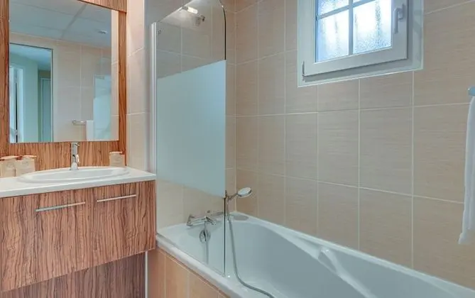 Standard Ev, 3 Yatak Odası, Kişiye Özel Havuzlu