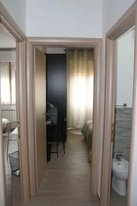 Economy Üç Kişilik Oda, Ortak Banyo (Via Gallicano nel Lazio, 1)