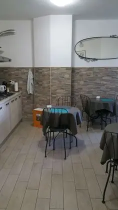 Economy Üç Kişilik Oda, Ortak Banyo (Via Gallicano nel Lazio, 1)