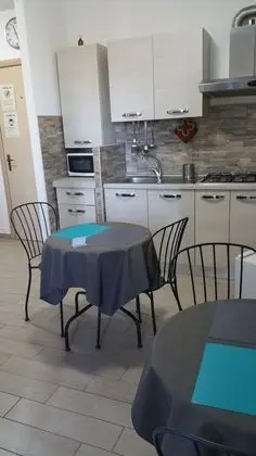 Economy Üç Kişilik Oda, Ortak Banyo (Via Gallicano nel Lazio, 1)