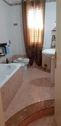Standard Üç Kişilik Oda, Ortak Banyo