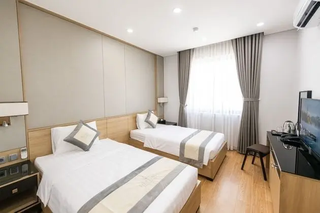 Sıra Ev (13BR, by the beach and swimming pools)