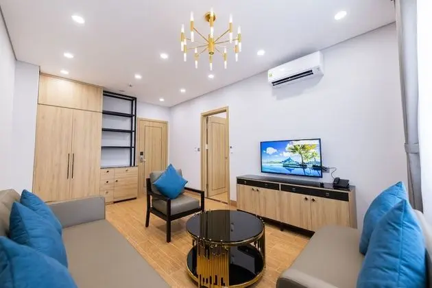 Sıra Ev (13BR, by the beach and swimming pools)