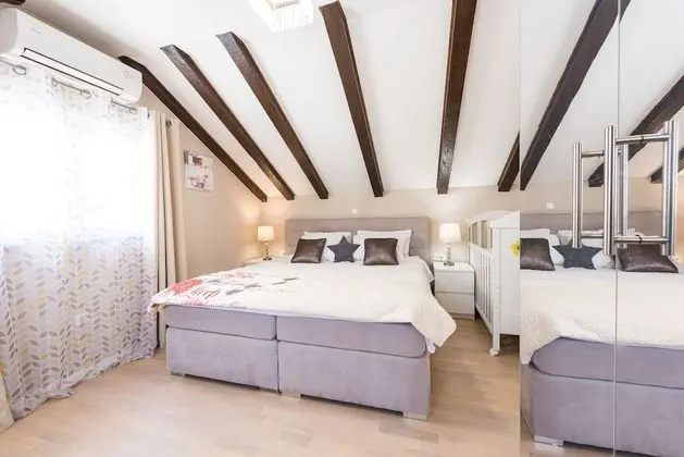 Deluxe Ev, Bahçe Manzaralı