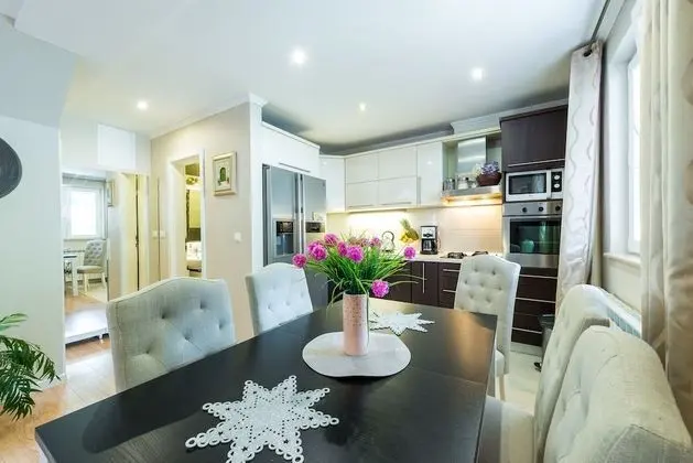 Deluxe Ev, Bahçe Manzaralı