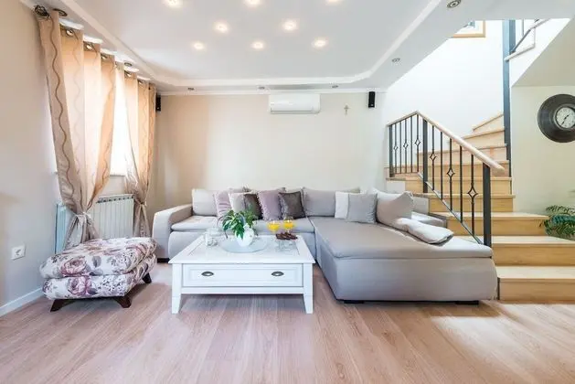 Deluxe Ev, Bahçe Manzaralı
