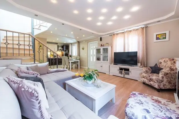 Deluxe Ev, Bahçe Manzaralı