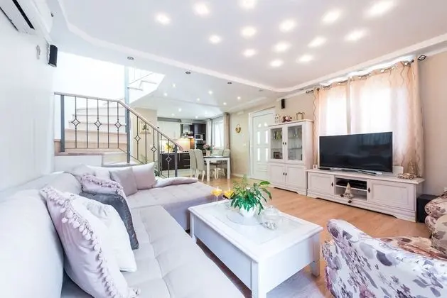 Deluxe Ev, Bahçe Manzaralı