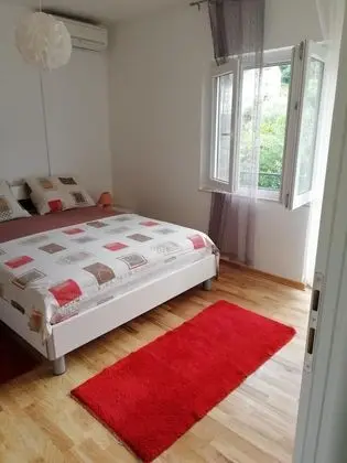 Ev, 3 Yatak Odası, Sigara İçilebilir, Balkon
