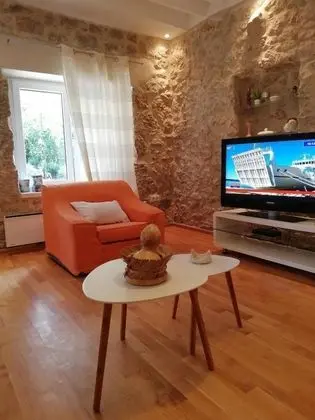 Ev, 3 Yatak Odası, Sigara İçilebilir, Balkon