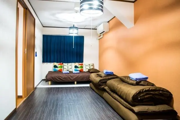 Ev (Private Vacation)
