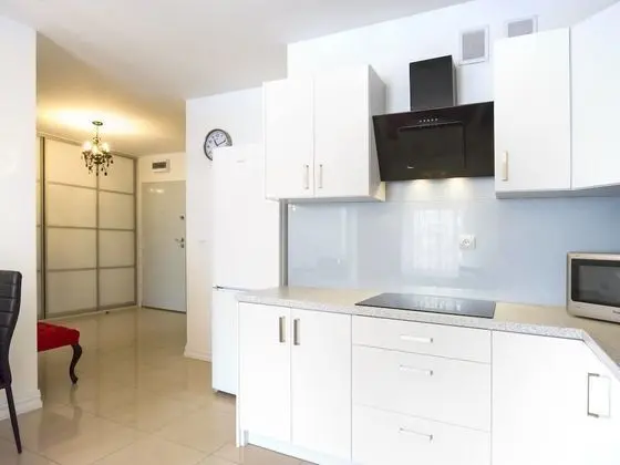 Apart Daire, 1 Yatak Odası, Sigara İçilmez (Bohaterow Wrzesnia 17)