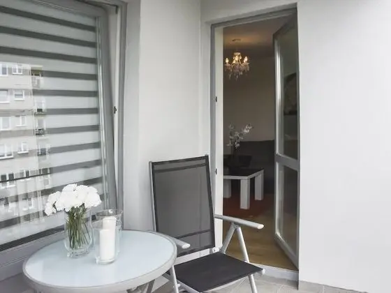 Apart Daire, 1 Yatak Odası, Sigara İçilmez (Bohaterow Wrzesnia 17)