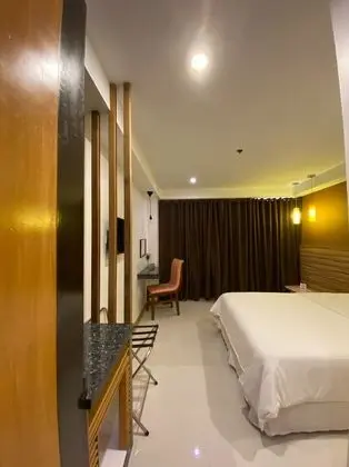 Deluxe Tek Büyük Yataklı Oda