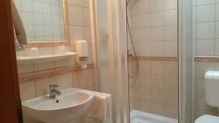 Standard Üç Kişilik Oda