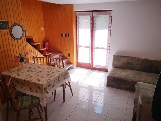 Standard Apart Daire, 2 Yatak Odası, Banyolu/Duşlu, Bahçe Manzaralı