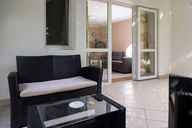 Standard Apart Daire, 2 Yatak Odası, Banyolu/Duşlu, Bahçe Manzaralı