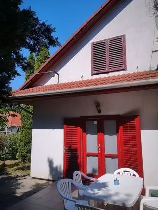 Standard Apart Daire, 3 Yatak Odası, Mutfak, Bahçe Manzaralı