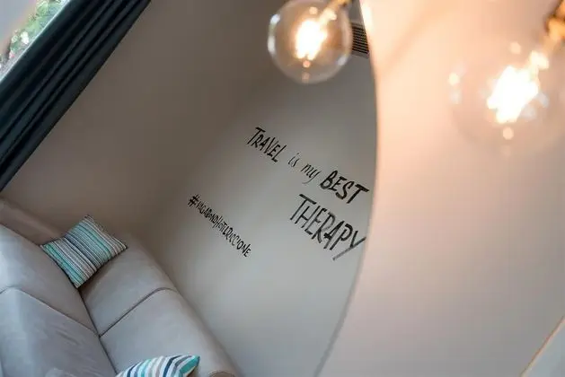 Junior Süit, Balkon