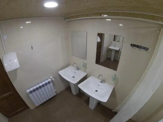 Ortak Ranzalı Oda, Sadece erkekler için (Bed in 8-Bed Dormitory)