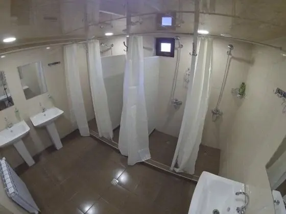 Ortak Ranzalı Oda, Sadece erkekler için (Bed in 8-Bed Dormitory)