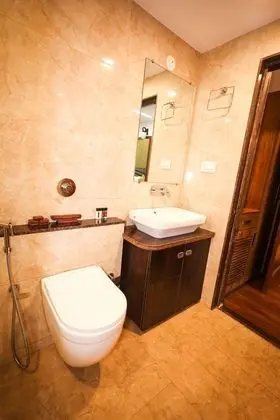 Deluxe Oda, 1 En Büyük (King) Boy Yatak, Balkon