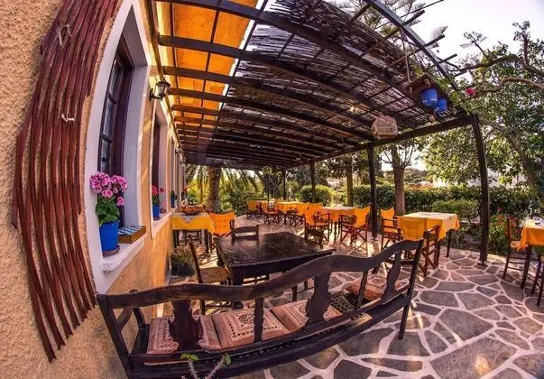 Üç Kişilik Oda, Balkon