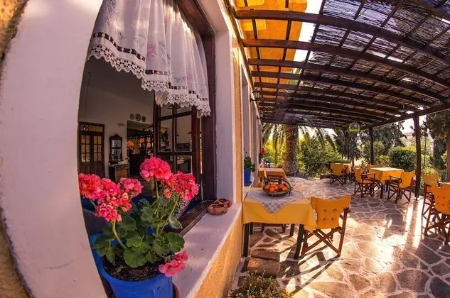 Üç Kişilik Oda, Balkon