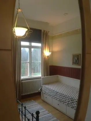 Tek Büyük veya İki Ayrı Yataklı Oda, Ortak Banyo