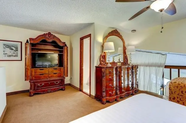 Traditional Çatı Katı (Loft), Sigara İçilmez