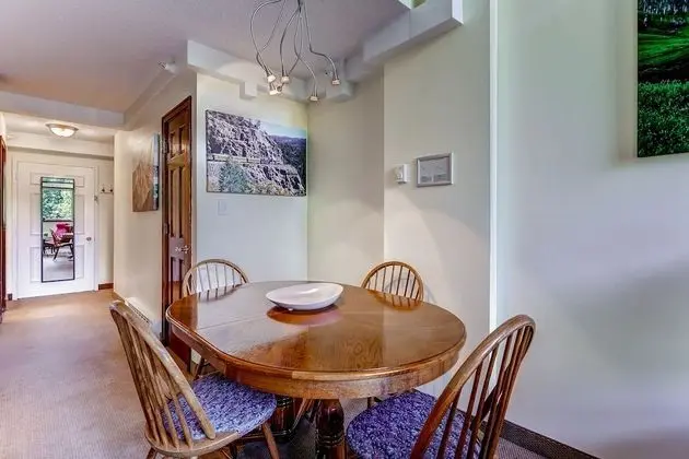 Traditional Çatı Katı (Loft), Sigara İçilmez