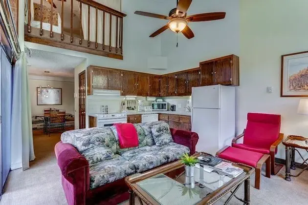 Traditional Çatı Katı (Loft), Sigara İçilmez