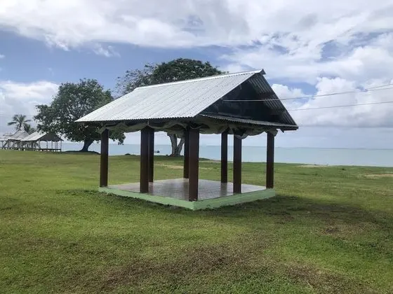 Basic Bungalov (Beach Fale )