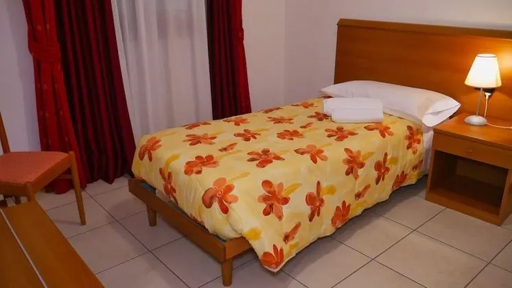 Basic Tek Kişilik Oda, 1 Tek Kişilik Yatak