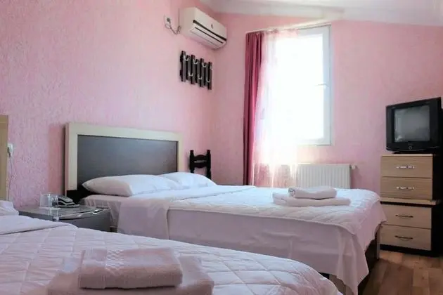 Basic Üç Kişilik Oda