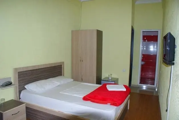 Basic Üç Kişilik Oda