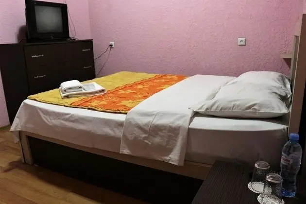 Economy Tek Büyük Yataklı Oda