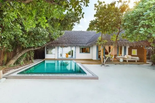 Villa (Beach Pool)