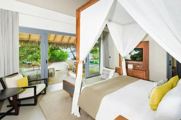 Villa (Beach Pool)